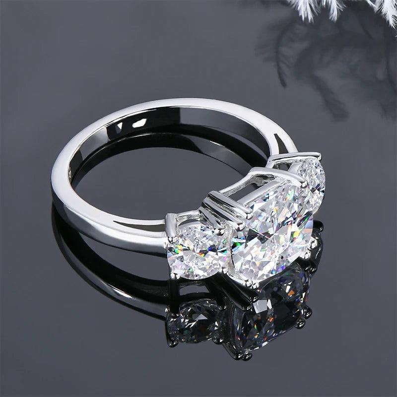 Fabulous Three Stone Round Cushion Cut Moissanite Diamonds Engagement Wedding Rings Silver Sparkling Jewellery
