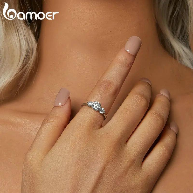 Remarkable 14WGP D Color VVS1 1.6CTTW Round Moissanite Diamonds Rings for Women, Sterling Silver Engagement Rings