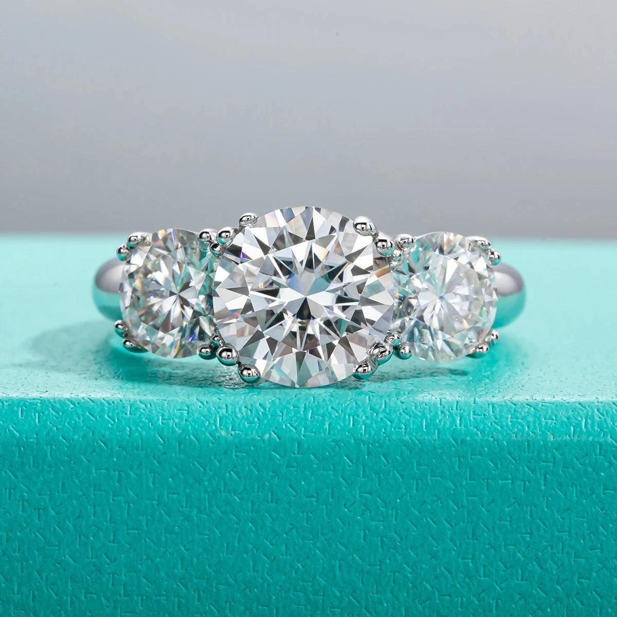 Superb 3 Stones D Colour VVS 5CT Moissanite Diamond Rings For Women Engagement Wedding Silver Certified Jewellery