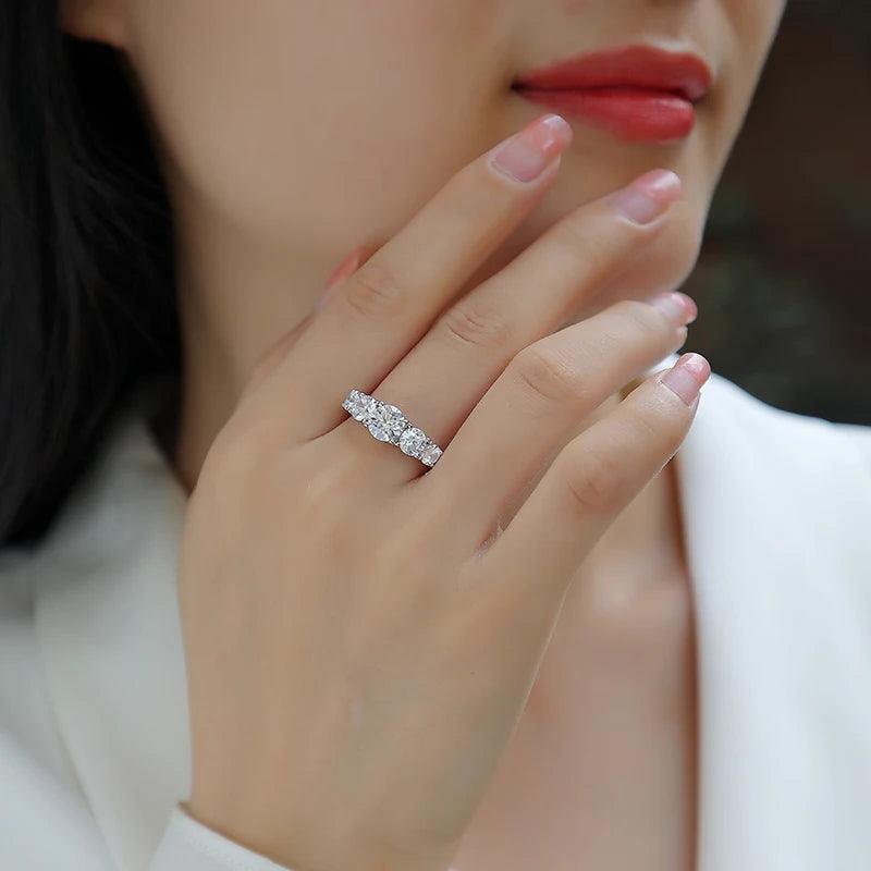 Elegant Jewellery Three Stone Moissanite Diamonds 18KGP Silver Engagement Wedding Ladies Rings with GRA Certificate