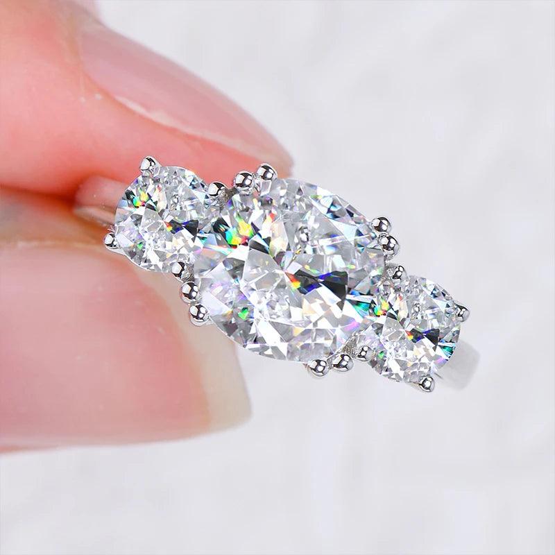 Fabulous Three Stone Round Cushion Cut Moissanite Diamonds Engagement Wedding Rings Silver Sparkling Jewellery