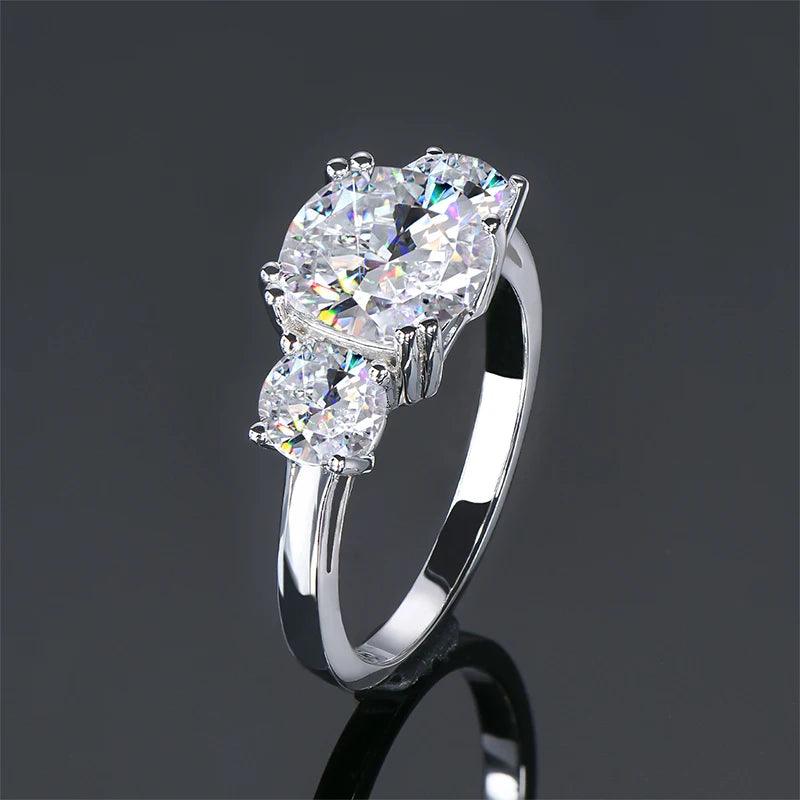 Fabulous Three Stone Round Cushion Cut Moissanite Diamonds Engagement Wedding Rings Silver Sparkling Jewellery