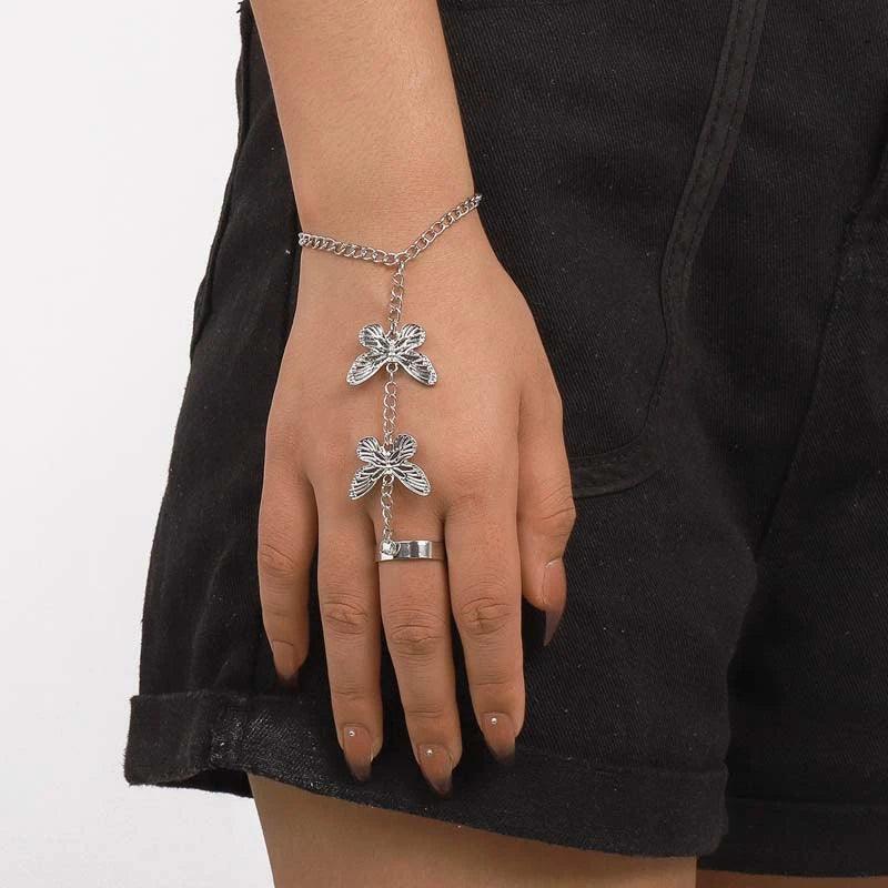 Vintage Punk Goth Exaggerated Spider Snake Butterfly Ring with Bracelet Link and Wrist - Fashion Bracelets Jewellery - The Jewellery Supermarket