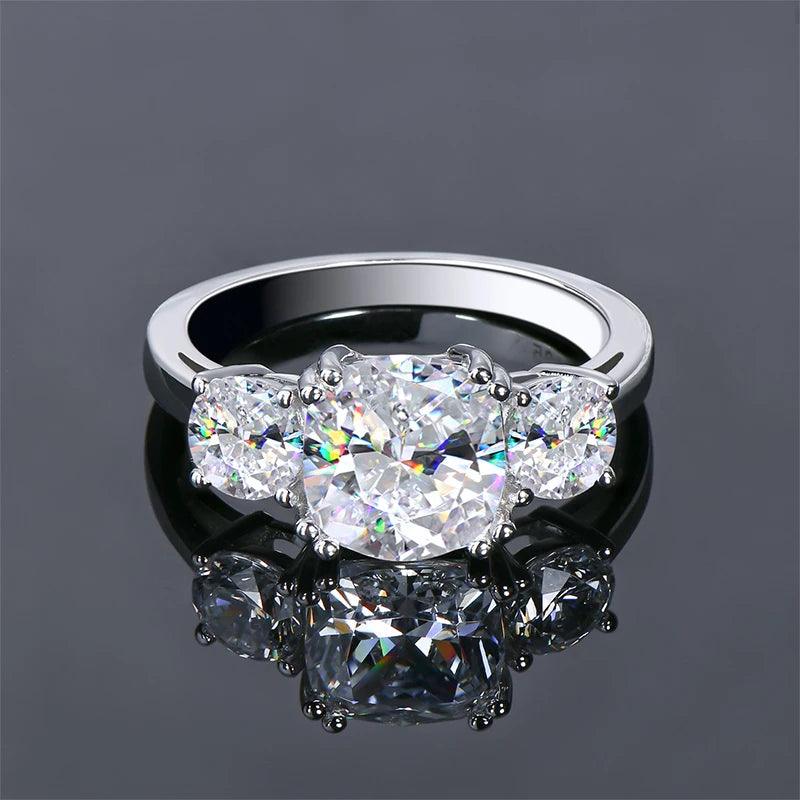 Fabulous Three Stone Round Cushion Cut Moissanite Diamonds Engagement Wedding Rings Silver Sparkling Jewellery