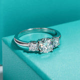 Awesome 1.6cttw D Colour Moissanite Diamonds Engagement Rings For Women 925 Silver Promise Wedding Fine Jewellery