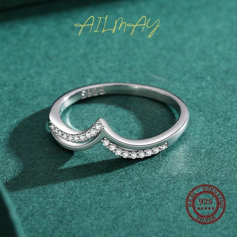 *NEW* Stylish Simple V Shape Sterling Silver AAAA High Quality Simulated Diamond Ring - The Jewellery Supermarket