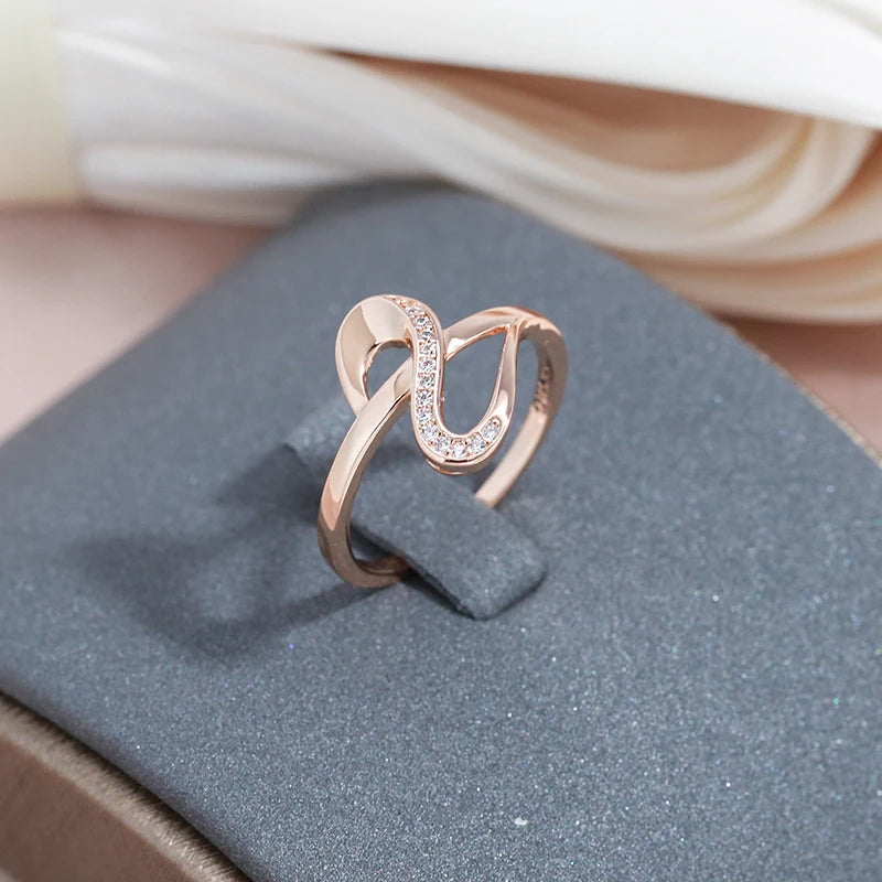 New Design Fashion Rolled 14K Rose Gold White AAA Zircon Diamonds Geometric Ring,  High Quality Fine Jewellery