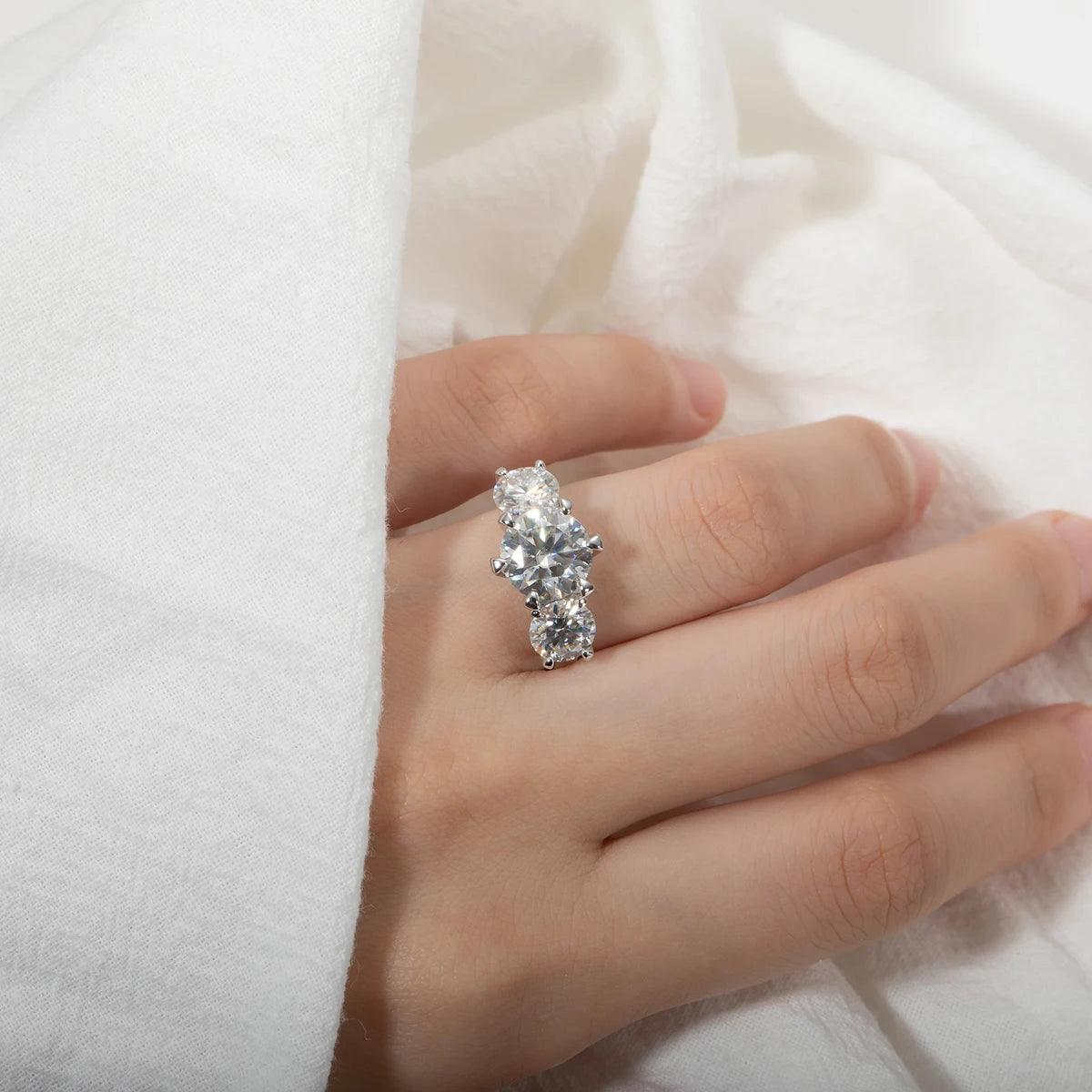 Beautiful 5ct D Colour Three Stone Moissanite Diamonds 18GP Silver Engagement Wedding Promise Rings GRA Jewellery