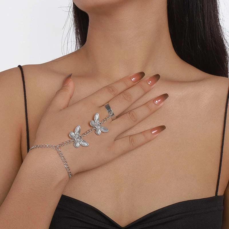 Vintage Punk Goth Exaggerated Spider Snake Butterfly Ring with Bracelet Link and Wrist - Fashion Bracelets Jewellery - The Jewellery Supermarket