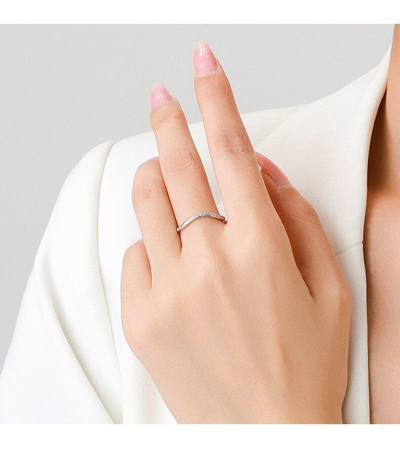 Geometric Twisted Sparkling AAAA Simulated Diamonds Ring - Wedding Engagement Statement Fine Jewellery - The Jewellery Supermarket
