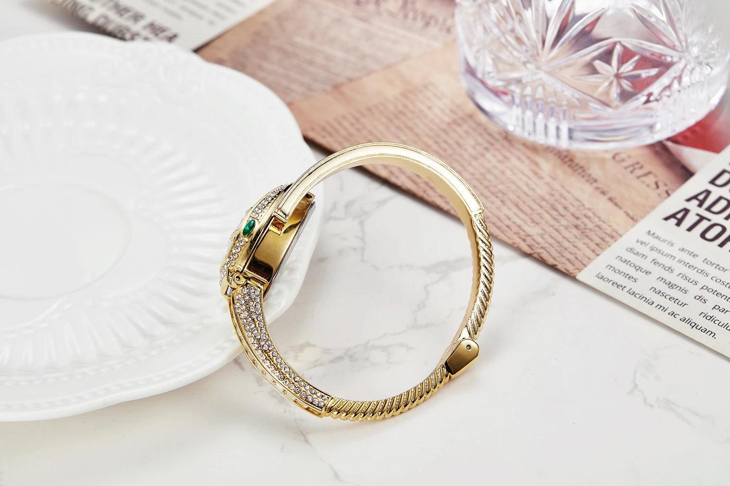 Luxury Snake Design Women's Quartz Bracelet Wrist Watches - Fashion Rhinestone Encrusted New Style Gift