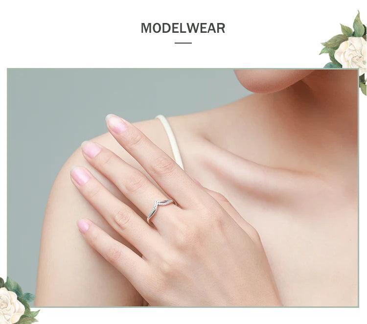 *NEW* Stylish Simple V Shape Sterling Silver AAAA High Quality Simulated Diamond Ring - The Jewellery Supermarket