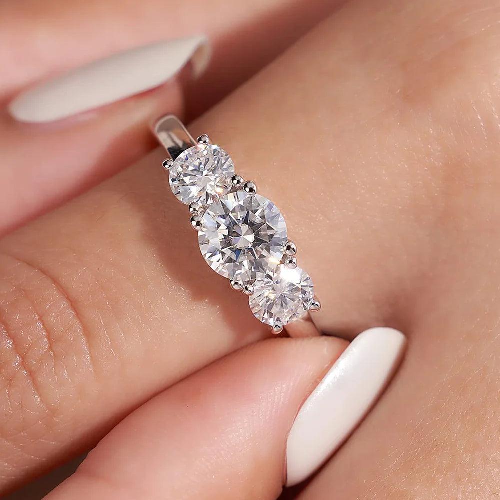 Amazing 3 Stones Sparkling 2/4 Carat Moissanite Diamonds Rings Silver Wedding Engagement Jewellery With Certificate