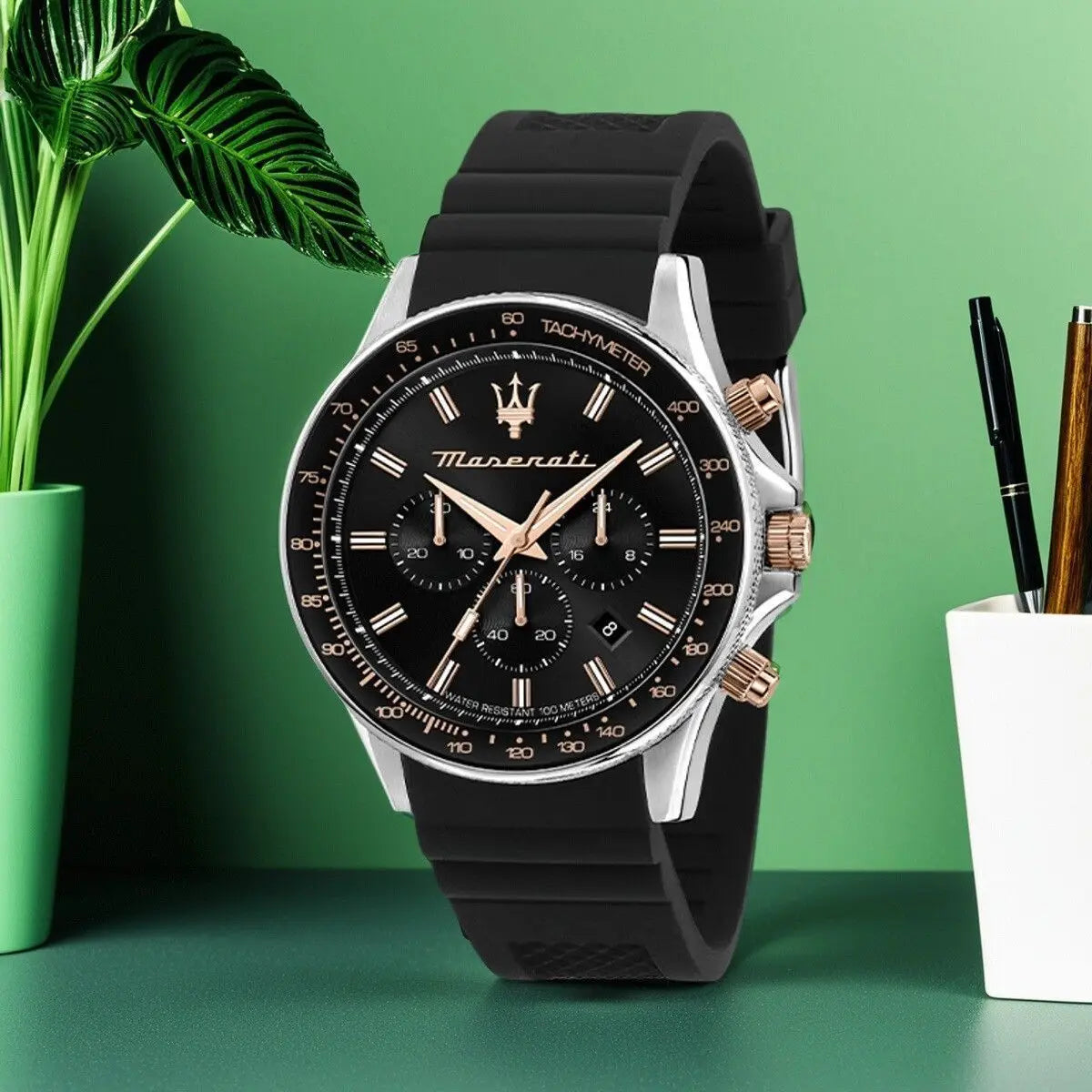 Amazing Gold Maserati Men's Watch Sports Leisure Luxury Europe and America Large Dial Black Silicone StrWatch.