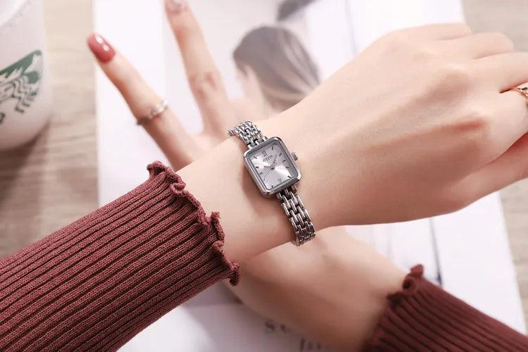 New 20mm Mini Gold Quartz Women's Watch - Fashion Lady Small Bracelet Chain Simple Ladies Watch - The Jewellery Supermarket