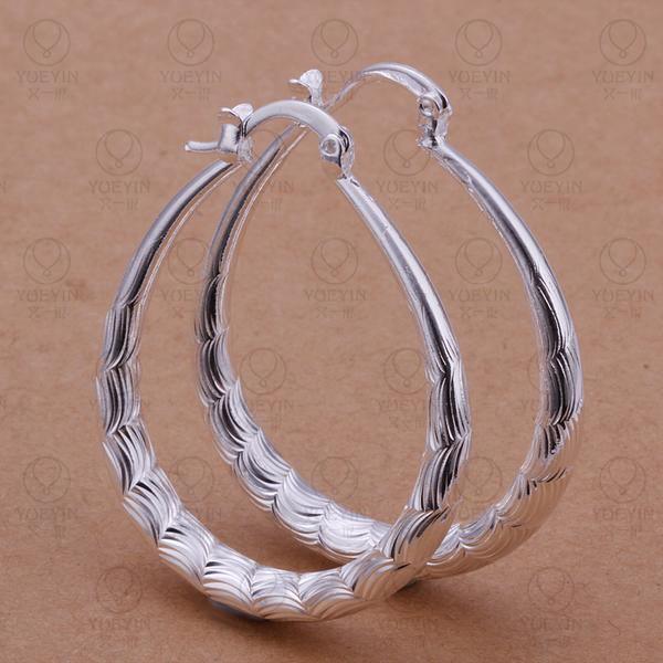 High Quality Fashion Silver Plated Elliptical Fish Ripple Hoop Earrings - The Jewellery Supermarket