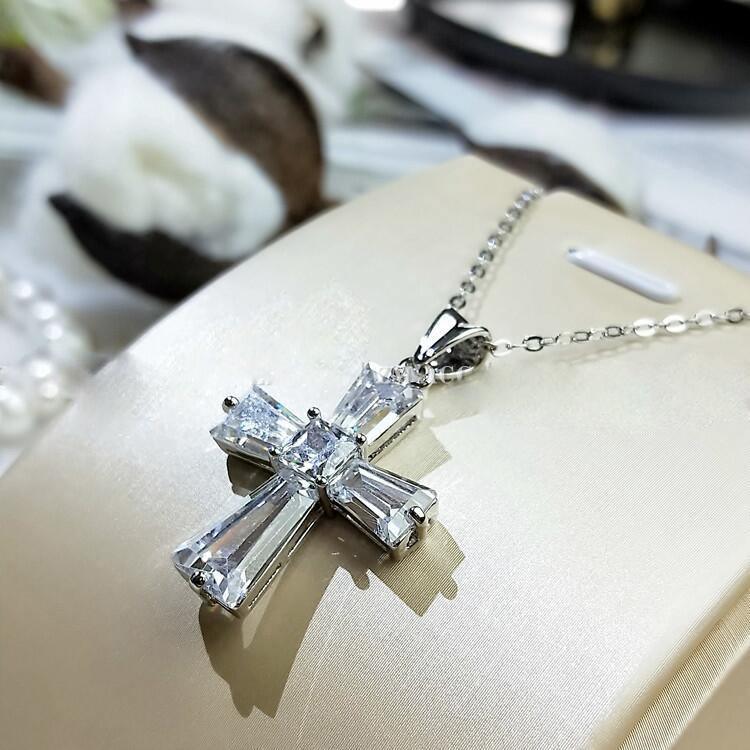 Luxury Women White Crystal Pendant Charm Silver Color Chain Necklace - The Jewellery Supermarket
