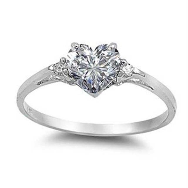 Mood Ring with Lovely Heart Design AAA Cubic Zirconia Crystals Prong Setting Silver Colour Ring - The Jewellery Supermarket