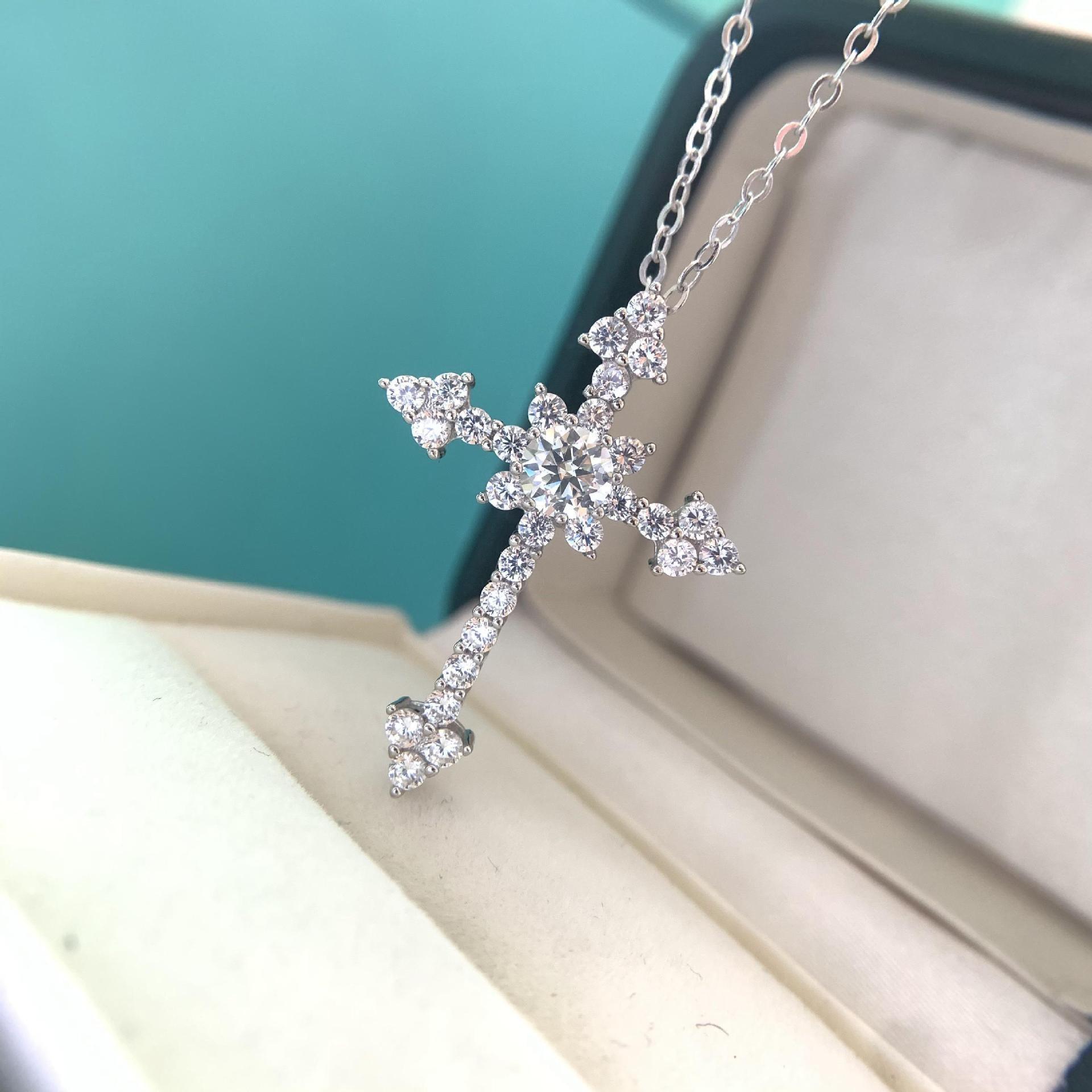 Amazing Real D Color 1 Carat High Quality Moissanite Diamonds Cross Pendant Necklace - Fine Jewellery - The Jewellery Supermarket