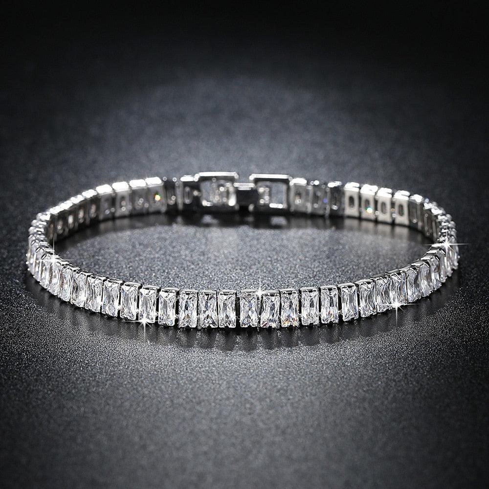 GREAT GIFTS - Luxury AAA+ Cubic Zirconia Diamonds Princess Cut Tennis Bracelet - The Jewellery Supermarket