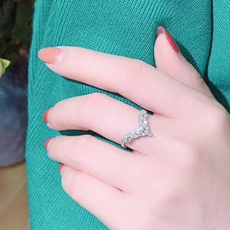 Fashion Design V Shaped Brilliant ♥︎ High Quality AAA+ Cubic Zirconia Diamonds ♥︎ New Trendy Ring - The Jewellery Supermarket
