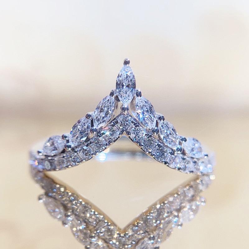 Fashion Design V Shaped Brilliant ♥︎ High Quality AAA+ Cubic Zirconia Diamonds ♥︎ New Trendy Ring - The Jewellery Supermarket