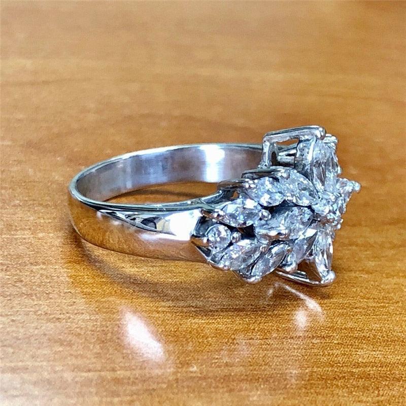 Novel Design Aesthetic Flower Design Fine Jewelry Ring - The Jewellery Supermarket