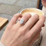 Stunning D Colour VVS1 Moissanite 925 Silver Solitaire Wedding Engagement Ring