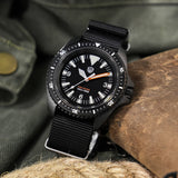 10Bar Waterproof Sweep Seconds Movement Sapphire Glass Stainless Steel Dive Watches