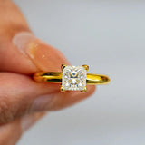 Terrific 1Carat Princess Cut Moissanite Solitaire Diamond Rings Silver 18K Gold Plated Wedding Engagement Jewellery