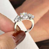 Luxury 4 Carat VVS1 D Colour Round Moissanite Wedding Engagement 3-Stones Ring