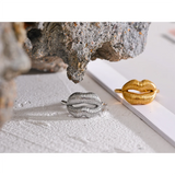 18K Gold Plated Stainless Steel Unique Lip Open Fashion Personalized Attractive Ring