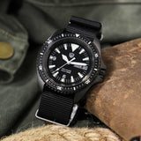 10Bar Waterproof Sweep Seconds Movement Sapphire Glass Stainless Steel Dive Watches