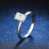 Stunning 1 Carat Emerald Radiant Cut VVS1 D Colour Moissanite Wedding Silver Ring