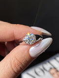 Superb Real Round VVS1 D Colour Moissanite Diamond Ring Fine Jewelry