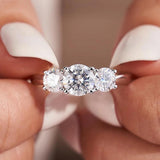 Amazing 3 Stones Sparkling 2/4 Carat Moissanite Diamonds Rings Silver Wedding Engagement Jewellery With Certificate