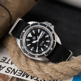 10Bar Waterproof Sweep Seconds Movement Sapphire Glass Stainless Steel Dive Watches
