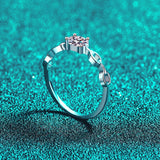 Lovely  0.5ct VVS1 D Oval Cut Moissanite Silver Engagement Wedding Ring