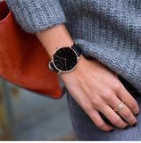 Top Brand Elegant Fashion Simple Low Price Quartz Movement Leather Strap Women Analog Waterproof Wristwatches