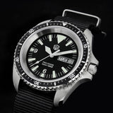 10Bar Waterproof Sweep Seconds Movement Sapphire Glass Stainless Steel Dive Watches