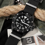 10Bar Waterproof Sweep Seconds Movement Sapphire Glass Stainless Steel Dive Watches
