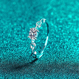 Lovely  0.5ct VVS1 D Oval Cut Moissanite Silver Engagement Wedding Ring