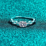 Lovely  0.5ct VVS1 D Oval Cut Moissanite Silver Engagement Wedding Ring