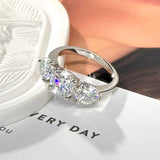 Luxury 4 Carat VVS1 D Colour Round Moissanite Wedding Engagement 3-Stones Ring