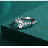 Fashion Oval Top Quality AAAA Lab Created Diamond 925 Sterling Silver Luxury Ring