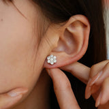 Fabulous D Colour VVS1 1.4 Carat Flower Moissanite Diamonds Unisex Silver Stud Earrings