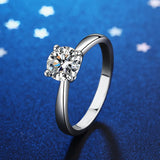Fine 0.5ct 1ct 2ct VVS1 D Colour Moissanite Diamond Solitaire Silver Engagement Ring