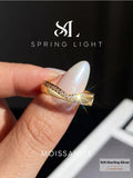 Fashion Round VVS1 D Colour Moissanite Diamond V-shaped Rings Fine Jewellery