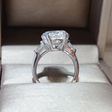 Luxury 3-10 Carat Oval Cut VVS1 D Colour Moissanite Diamond Silver Wedding Ring