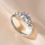 Elegant VVS1  D Colur 1.0CT 6.5MM D Moissanite Diamond Rings Exquisite Jewellery
